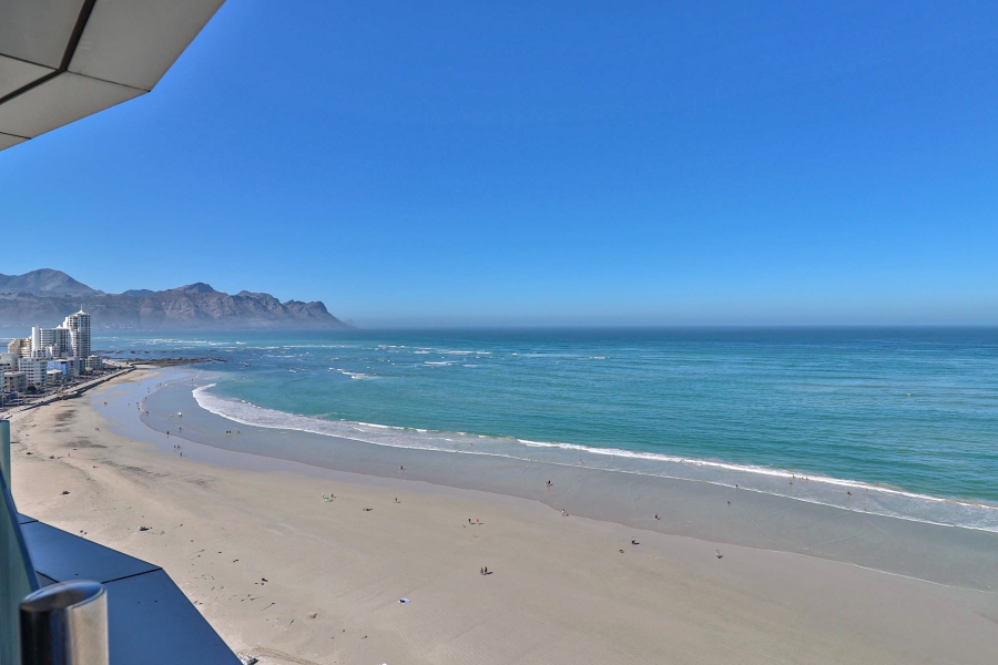 To Let 4 Bedroom Property for Rent in Strand North Western Cape